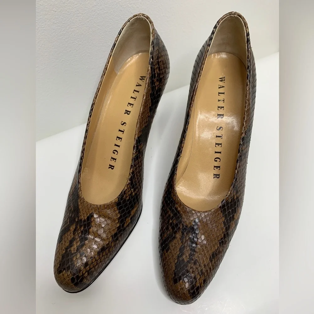 Walter Steiger Snake Print Size 6 B Pumps Almond Toe Career Classy